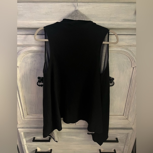 J. McLaughlin Black Flowy Handkerchief Sleeveless Sweater Vest Cardigan - Picture 6 of 6